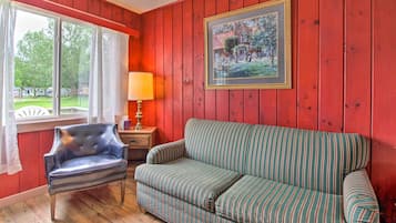 House (1 Bedroom) | Interior