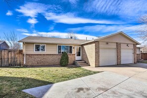 Apartment (2 Bedrooms) | Interior - Duplex w/ Private Yard: 3 Mi to Downtown Loveland! (Loveland)