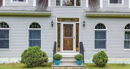 Meriden Village of Plainfield Home w/ Backyard