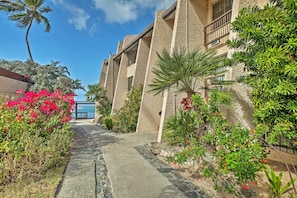 Apartment (2 Bedrooms) | Interior - Beachfront St Croix Condo w/ Pool + Lanai! (Christiansted)