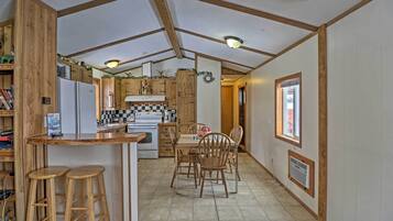 Cottage (2 Bedrooms) | Interior