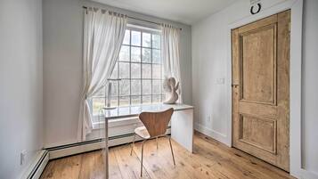 Cottage (2 Bedrooms) | Interior