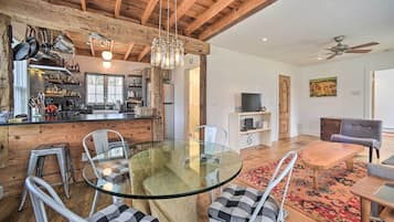 Cottage (2 Bedrooms) | Interior