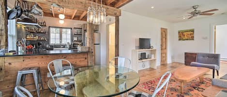 Cottage (2 Bedrooms) | Interior
