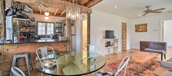 Charming Cottage w/ Yard - 2 Mi to Tinker St!