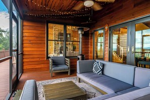 單棟房屋 (4 Bedrooms) | 內部