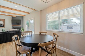 House (3 Bedrooms) | Interior - Scottsdale Adobe Home w/ Backyard Oasis! (Scottsdale)