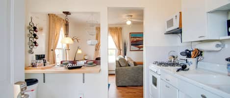 House (1 Bedroom) | Interior