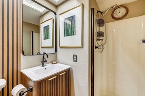 Apartment (2 Bedrooms) | Interior - 10 Mi to Dtwn Phoenix: Villa w/ Pool Access (Phoenix)