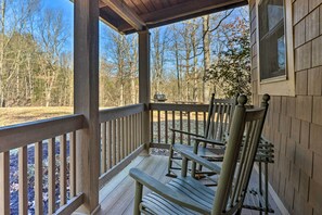 Apartment (0 Bedroom) | Interior - Berkeley Springs Haven w/ Sleepy Creek Access! (Berkeley Springs)