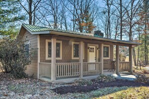 Apartment (0 Bedroom) | Interior - Berkeley Springs Haven w/ Sleepy Creek Access! (Berkeley Springs)