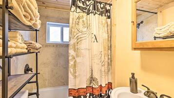 Cottage (2 Bedrooms) | Interior