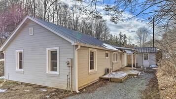 Cottage (2 Bedrooms) | Interior