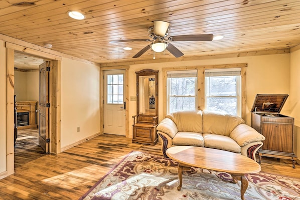 Cottage (2 Bedrooms) | Interior