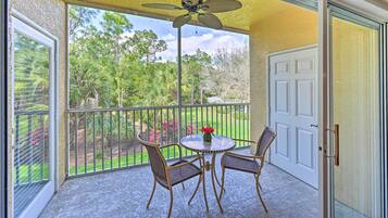 Apartment (2 Bedrooms) | Front of property