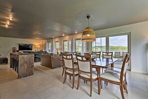 Dining - Luxe Lakefront Family Cottage: Private Beach, Dock (White Lake)