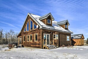 House (2 Bedrooms) | Interior - 'off The Beaten Path' Cabin w/ Mtn Views & Hot Tub (Red Lodge)