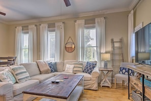 Interior - Santa Rosa Beach Haven w/ Rooftop + Pool Access (Santa Rosa Beach)