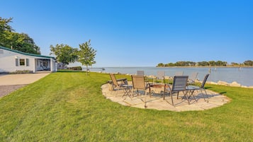 House (3 Bedrooms) | Terrace/patio