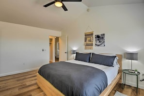 House (3 Bedrooms) | Interior - Updated Mesa Home w/ Spacious Backyard & Fire Pit! (Mesa)