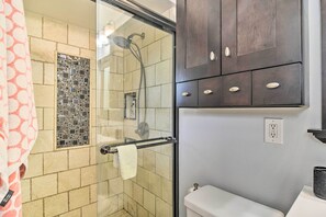 Hus (4 Bedrooms) | Badrum