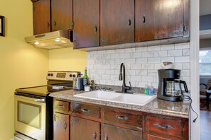 House (2 Bedrooms) | Interior - Renovated Charlotte Bungalow - 3 Mi to Downtown! (Charlotte)