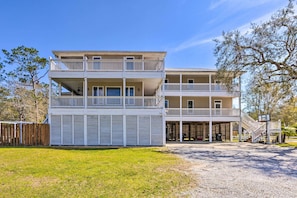 Interior - Pool & Dock Access: Gulf Shores Family Getaway! (Gulf Shores)