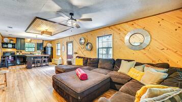House (2 Bedrooms) | Interior