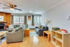 Apartment (2 Bedrooms) | Interior - Primely Located Dover Escape < 1 Mi to Mt Snow! (West Dover)