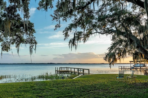 Luxe Waterfront Oasis w/ Dock - Direct Lake Access