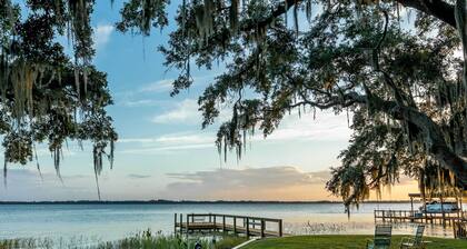 Luxe Waterfront Oasis w/ Dock - Direct Lake Access