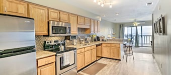 Waterfront Escape w/ Balcony on Shell Point Beach!