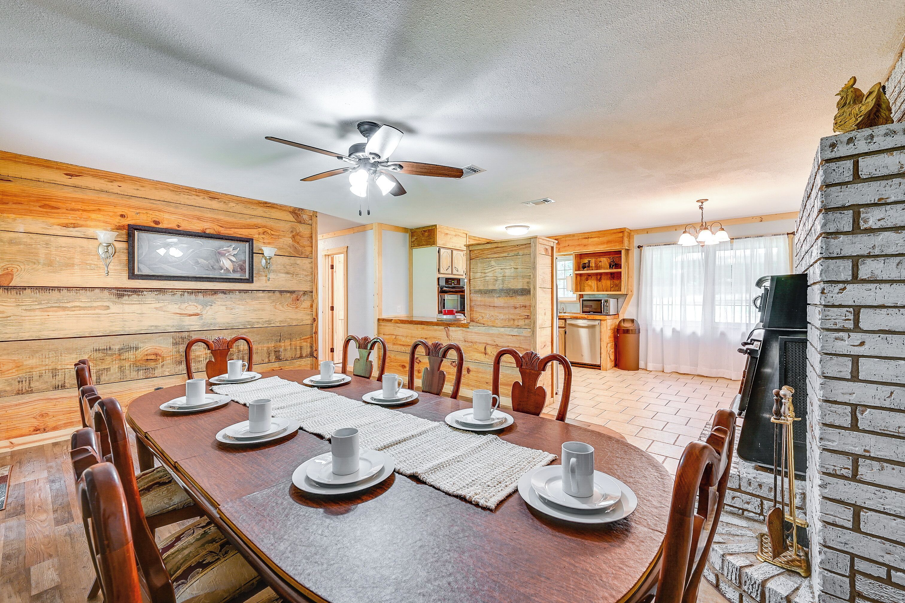 House (4 Bedrooms) | Front of property