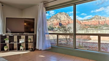 House (3 Bedrooms) | Front of property