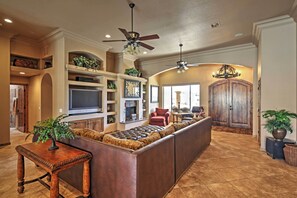 House (4 Bedrooms) | Interior