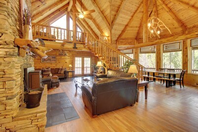 Lakeside Cabin on 2 Acres w/ Fire Pit + Hot Tub!