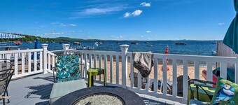 해변가 세바고 코티지 w/ 데크 + 그릴!