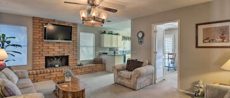 House (3 Bedrooms) | Interior