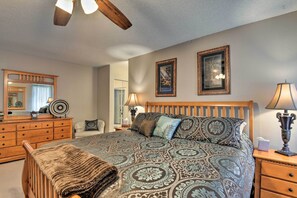 House (3 Bedrooms) | Interior - 7 Mi to Riparian Preserve: Family Home w/ Yard! (Mesa)