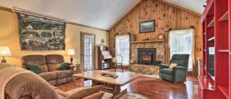 House (2 Bedrooms) | Interior