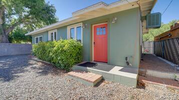 Cottage (2 Bedrooms) | Interior