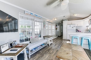 Cottage (2 Bedrooms) | Interior