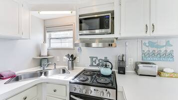 Cottage (2 Bedrooms) | Interior