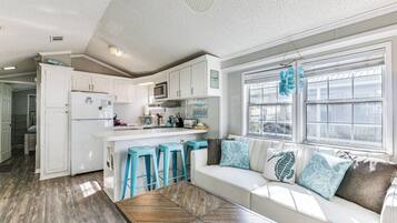 Cottage (2 Bedrooms) | Bagian depan properti