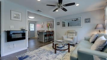 House (2 Bedrooms) | Interior