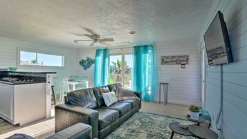 Apartment (0 Bedroom) | Interior