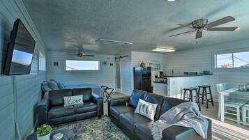 Apartemen (0 Bedroom) | Bagian depan properti