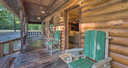 Broken Bow Retreat on 2 Acres w/ Hot Tub & Deck!