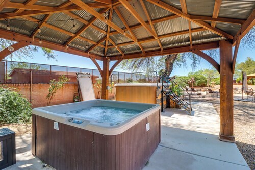 Shared Hot Tub + Fire Pit: Tucson Casita By Hiking