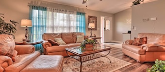 Centrally Located Deltona Home With Pool & Yard
